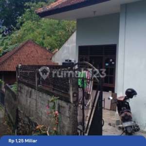 Rumah Bagus Unfurnished SHM di Jl Muding Kelod , Badung , tersedia melalui melalui situs Rumah123