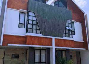 Rumah baru 2 lantai cluster dekat tol jl utama cilangkap Tapos Depok narafa lokasi di ",
          price: `907000000`,
          currency: `IDR`
    };


    let pageData = {
        viewPhoneModalField: , tersedia melalui melalui situs Lamudi