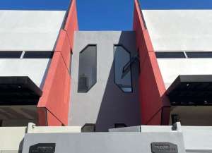 Rumah Baru Desain Futuristik Full Furnish Di Komp Kampung Padi Cisitu Dago Bandung lokasi di ",
          price: `1300000000`,
          currency: `IDR`
    };


    let pageData = {
        viewPhoneModalField: , tersedia melalui melalui situs Lamudi