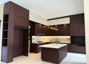 Rumah Baru Di Kebayoran Villas Luas 350 m2 SHM 2 Lantai Akses Toll lokasi di pondok-aren, tersedia melalui melalui situs Lamudi