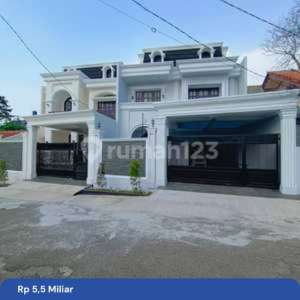 Rumah Baru Mewah Klasik Nempel Pesanggrahan Jakarta Selatan , tersedia melalui melalui situs Rumah123