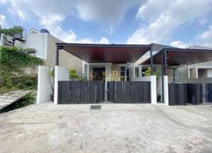 RUMAH BARU, SIAP HUNI, DEKAT KAMPUS UII DI JAKAL lokasi di ",
          price: `895000000`,
          currency: `IDR`
    };


    let pageData = {
        viewPhoneModalField: , tersedia melalui melalui situs Lamudi