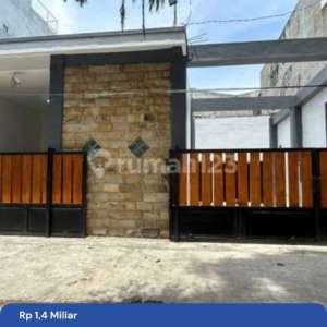 Rumah baru siap huni luas 150m2 area sawojajar , tersedia melalui melalui situs Rumah123