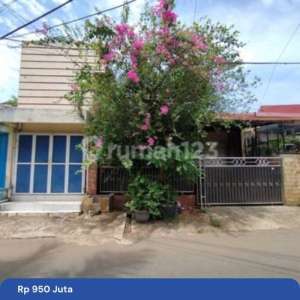 Rumah Bonus Toko Luas 221m Di Perumahan Jatiasih Bekasi , tersedia melalui melalui situs Rumah123