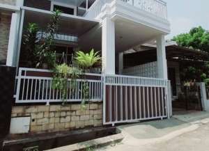 rumah bukit golf Cibubur rapi terawat lokasi di ",
          price: `1400000000`,
          currency: `IDR`
    };


    let pageData = {
        viewPhoneModalField: , tersedia melalui melalui situs Lamudi