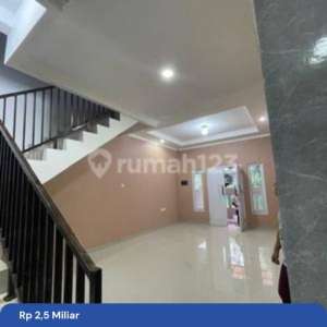 Rumah Cantik 2 Lantai Di Imperial Gading , tersedia melalui melalui situs Rumah123