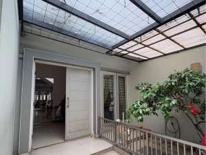 Rumah cantik 2 Lantai Hanoman Rawa Buaya Bojong lokasi di Cengkareng, tersedia melalui melalui situs Olx