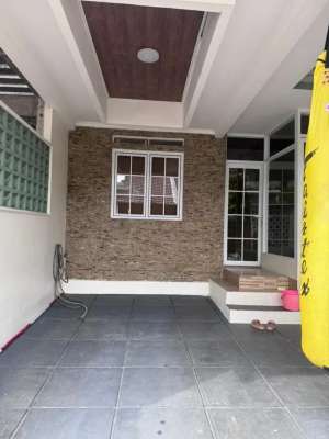 Rumah Cantik - Semi Furnished Dijual lokasi di Cibinong, tersedia melalui melalui situs Olx