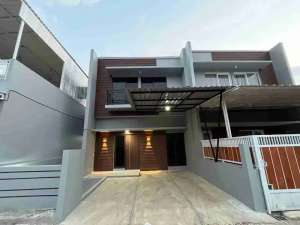 Rumah cluster di Cisarua Bandung 2 lantai strategis ke alun-alun dan stasiun Cimahi, pintu tol Baros lokasi di Cimahi Utara, tersedia melalui melalui situs Olx