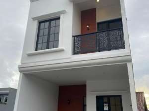 Rumah CLuster Kelapa Dua Depok,Strategis bebas banjir lokasi di Cibubur, tersedia melalui melalui situs Olx