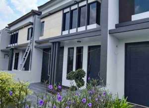 Rumah Dekat Pondok Candra lokasi di ",
          price: `695000000`,
          currency: `IDR`
    };


    let pageData = {
        viewPhoneModalField: , tersedia melalui melalui situs Lamudi