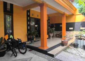 Rumah Delta Sari Siap Huni lokasi di ",
          price: `3250000000`,
          currency: `IDR`
    };


    let pageData = {
        viewPhoneModalField: , tersedia melalui melalui situs Lamudi