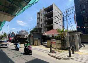 Rumah Di Jl Proklamasi Cocok Untuk Usaha lokasi di ",
          price: `12000000000`,
          currency: `IDR`
    };


    let pageData = {
        viewPhoneModalField: , tersedia melalui melalui situs Lamudi