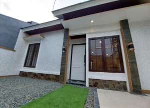 Rumah Dijual Cibinong dekat BRINITC Cibinong - BARUSIAP HUNI LANGSUNG lokasi di ",
          price: `624999999`,
          currency: `IDR`
    };


    let pageData = {
        viewPhoneModalField: , tersedia melalui melalui situs Lamudi