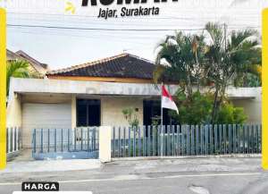 Rumah Dijual di Jajar Laweyan Surakarta, Lokasi Strategis lokasi di ",
          price: `2150000000`,
          currency: `IDR`
    };


    let pageData = {
        viewPhoneModalField: , tersedia melalui melalui situs Lamudi