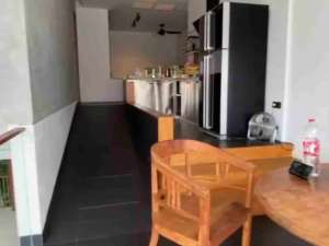 Rumah Dijual Pulomas 2 lantai Siap Huni Bebas Banjir Dekat Akses Tol lokasi di Pulo Gadung, tersedia melalui melalui situs Olx