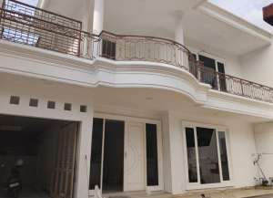 Rumah disewa sunter agung 2 lantai kosongan jakarta utara lokasi di sunter-agung, tersedia melalui melalui situs Lamudi