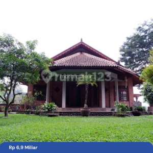 Rumah Etnik Nuansa Bali Cigadung, Dago, Bagus, View Lapangan Golf , tersedia melalui melalui situs Rumah123