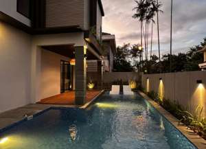 RUMAH FULL FURNISHED PRIVATE POOL Taman Bromo Lippo Karawaci lokasi di ",
          price: `4900000000`,
          currency: `IDR`
    };


    let pageData = {
        viewPhoneModalField: , tersedia melalui melalui situs Lamudi