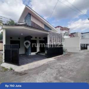 RUMAH FURNISHED DIJUAL JAKAL KM 12 NGAGLIK SLEMAN JOGJA DEKAT UII , tersedia melalui melalui situs Rumah123