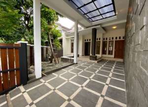 RumahfurnishedSHM Laranagan Cipadu Tangerang Banten lokasi di ",
          price: `2990000000`,
          currency: `IDR`
    };


    let pageData = {
        viewPhoneModalField: , tersedia melalui melalui situs Lamudi