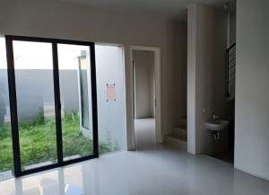 Rumah Grand Sunrise Menganti Gresik lokasi di ",
          price: `1200000000`,
          currency: `IDR`
    };


    let pageData = {
        viewPhoneModalField: , tersedia melalui melalui situs Lamudi