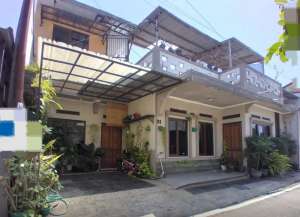 Rumah Griya AsriCisaranten Endah Arcamanik Paling Murah lokasi di ",
          price: `688200000`,
          currency: `IDR`
    };


    let pageData = {
        viewPhoneModalField: , tersedia melalui melalui situs Lamudi