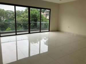 Rumah halaman luas Alam Sutera Palma Alam Sutera lokasi di Serpong, tersedia melalui melalui situs Olx