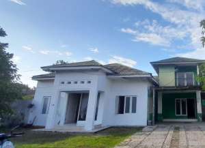 Rumah halaman luas di Guntung manggis. Banjarbaru lokasi di ",
          price: `600000000`,
          currency: `IDR`
    };


    let pageData = {
        viewPhoneModalField: , tersedia melalui melalui situs Lamudi