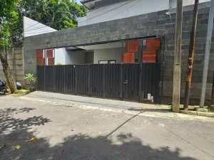 Rumah Homie Dijual Jagakarsa. Dalam Komplek Elit. UNIT Terawat, Bersih. NEGO lokasi di Jagakarsa, tersedia melalui melalui situs Olx