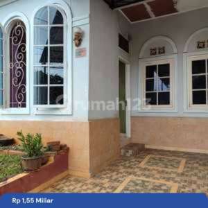 Rumah Hook di Bukit Rivaria , Akses Toll Sawangan Toll Pamulang , tersedia melalui melalui situs Rumah123