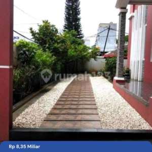 Rumah Hook Green Ville. 2 Lantai. 16x20. Jalan 3 Mobil. Full Furnish , tersedia melalui melalui situs Rumah123