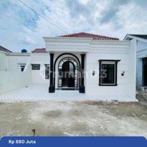 Rumah Klasik Siap Huni Dekat Gdc Di Cilodong , tersedia melalui melalui situs Rumah123