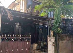 RUMAHKOS KOSAN PADANG SAMBIAN, BUANA RAYA lokasi di ",
          price: `3000000000`,
          currency: `IDR`
    };


    let pageData = {
        viewPhoneModalField: , tersedia melalui melalui situs Lamudi