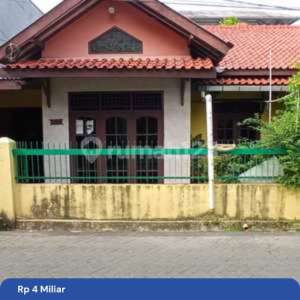 Rumah Lama 1 Lantai Lebar 12 Meter Komplek Dpr Kebon Jeruk Jakarta Barat , tersedia melalui melalui situs Rumah123