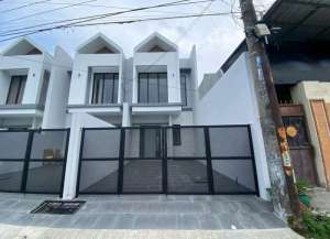 RUMAH LEBAK ARUM NEW MINIMALIS STRATEGIS lokasi di pacarkembang, tersedia melalui melalui situs Lamudi