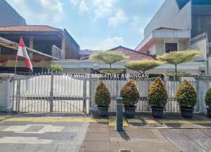 Rumah Lokasi Prime di Suryo Senopati Bagus untuk Bisnis atau Office lokasi di rawa-barat, tersedia melalui melalui situs Lamudi
