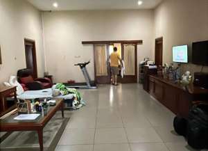 Rumah Luas Mewah Besar Strategis di Mainroad Cipaganti Bandung lokasi di cipaganti, tersedia melalui melalui situs Lamudi