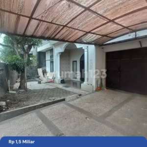 RUMAH LUAS NYAMAN 2 LANTAI STRATEGIS SIAP HUNI DI ARCAMANIK BANDUNG , tersedia melalui melalui situs Rumah123