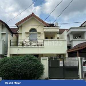 Rumah LuasSiap Huni di Semanan SHMLokasi Strategis , tersedia melalui melalui situs Rumah123