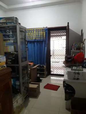 Rumah Manyar Kartika lokasi di Mulyorejo, tersedia melalui melalui situs Olx