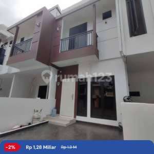 Rumah Mewah 2 Lantai, Jl. Cempaka Putih Blok L4 No.2, Cempaka Putih Timur, Cempaka Putih, Kota Jakarta Pusat, Dki Jakarta, Indonesia, 10510, Cempaka Putih , tersedia melalui melalui situs Rumah123