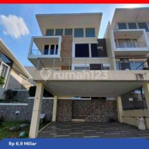 Rumah mewah 2 lantai semi furnished di Bukit Wahid Semarang , tersedia melalui melalui situs Rumah123