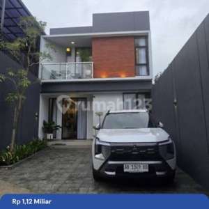 Rumah Mewah 2 Lantai Sisp Huni Dekat Kampus Uii Di Jalan Kaliurang Km 13 , tersedia melalui melalui situs Rumah123