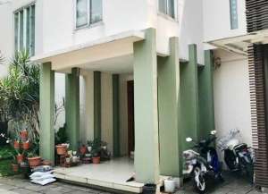 Rumah Mewah di Kebayoran Baru Jakarta Selatan358 m, Dekat CBD Sudirman, SHM lokasi di melawai, tersedia melalui melalui situs Lamudi