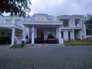 RUMAH MEWAH GREEN ORCHID SUHAT MALANG lokasi di Lowokwaru, tersedia melalui melalui situs Olx