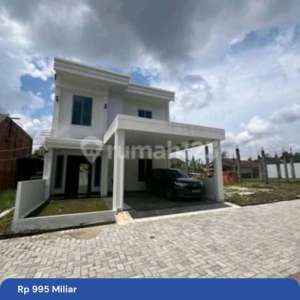 Rumah Mewah Lantai 2 Lokasi Gobah , tersedia melalui melalui situs Rumah123