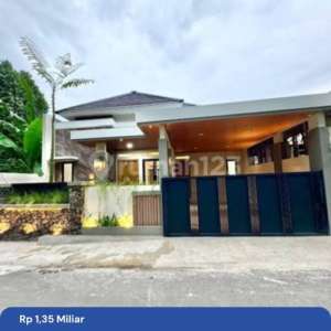 RUMAH MEWAH MODERN 1 LANTAI DEKAT PINTU TOL KALASAN 25 MIN KE UGM , tersedia melalui melalui situs Rumah123