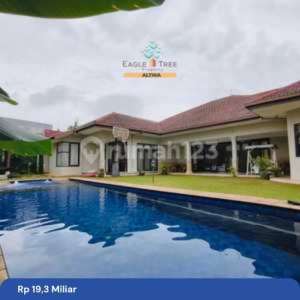 Rumah Mewah Modern Minimalis Ada Kolam Renang Di Cilandak Jaksel , tersedia melalui melalui situs Rumah123