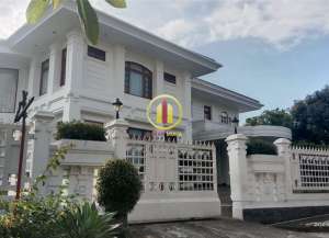 RUMAH MEWAH MURAH SI SETIABUDI DAGO BANDUNG lokasi di coblong, tersedia melalui melalui situs Lamudi